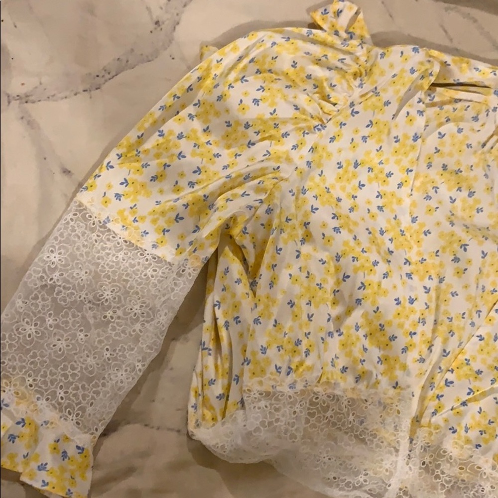 For Love & Lemons Daffodil Robe 🌼 - Picture 5 of 12
